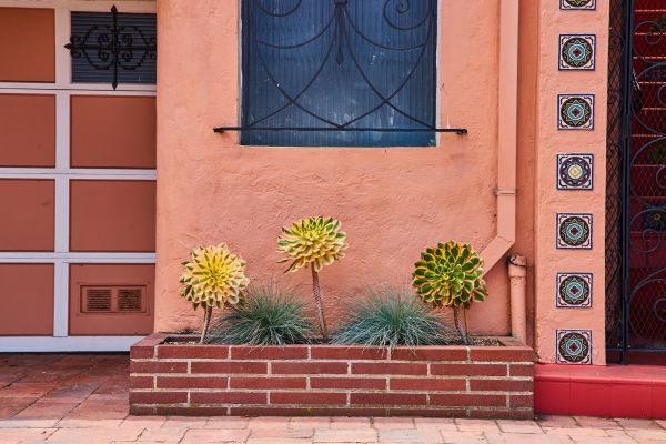 Brick Planter Installation in Frankfort